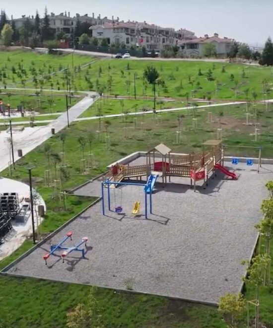 Alacaatlı 2677. Cadde Yanı Park Alanı