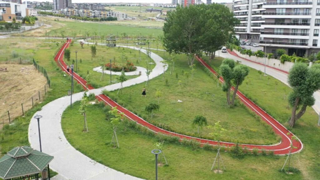 Kanuni Sultan Süleyman Bulvarı Yanı Park Alanı