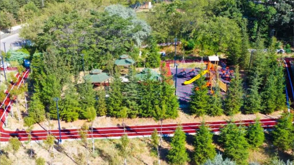 Çankaya Çiğdem 1550. Cadde Yanı Park Alanı