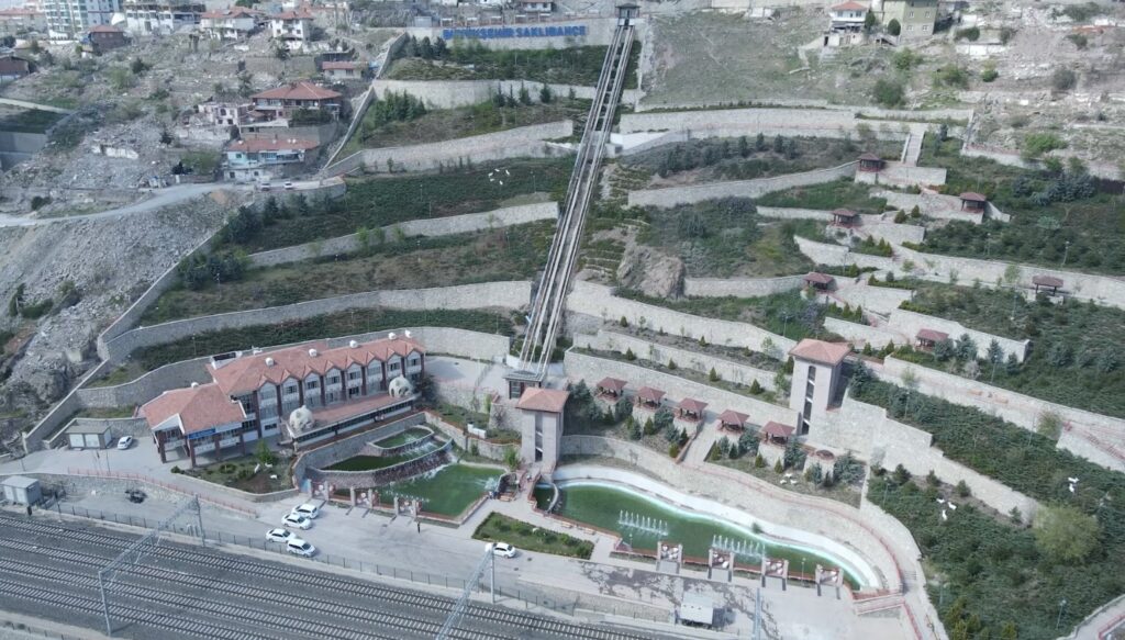 MAMAK SAKLIBAHÇE