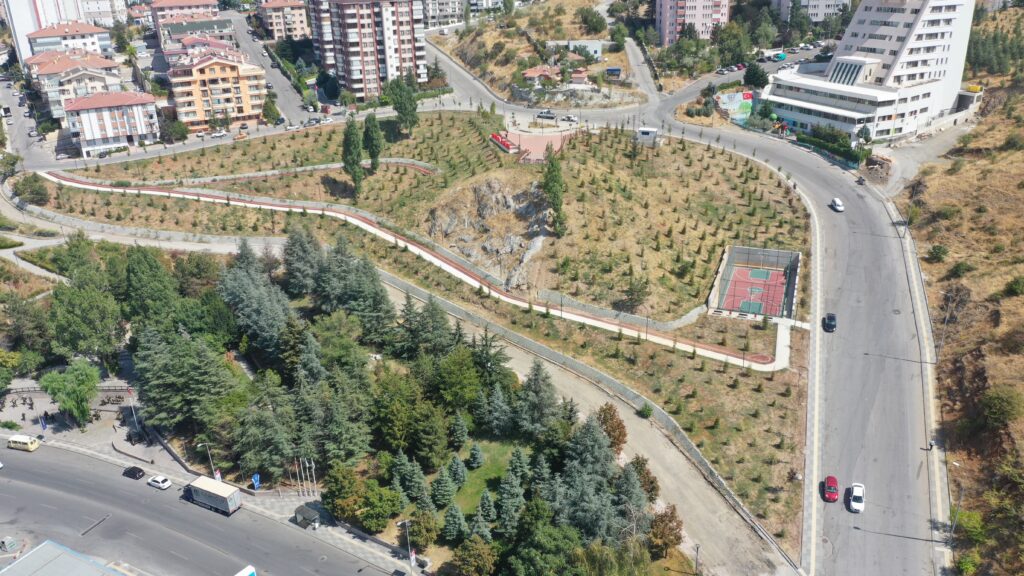 ÇANKAYA KEKLİK PINARI 877. SOKAK İle 904. SOKAK ARASI (Atatürk Parkı-2)