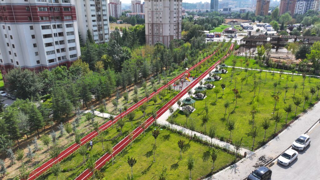 ÇANKAYA KORU METRO KARŞISI PARK ALANI