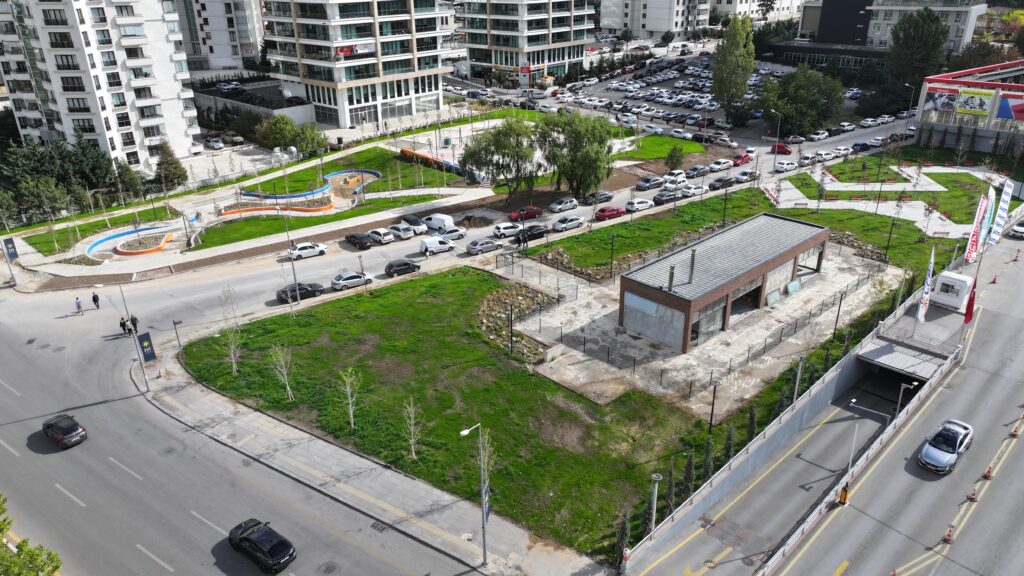ÇANKAYA KARAKUSUNLAR MAH. 28162/1 PARSEL (BAUHAUSE) ARKASI PARK ALANI