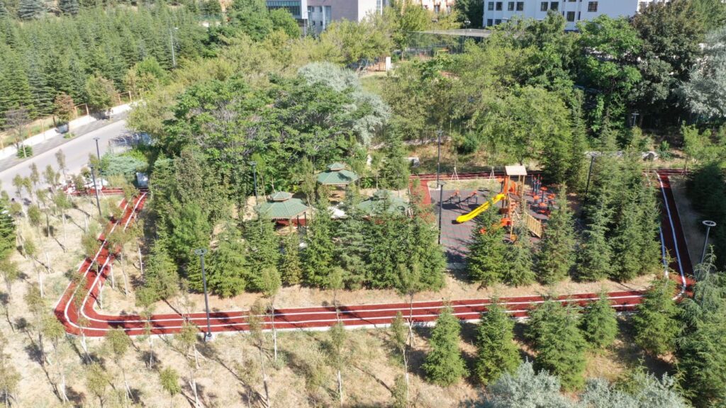 ÇANKAYA ÇİĞDEM 1550. CADDE YANI PARK ALANI