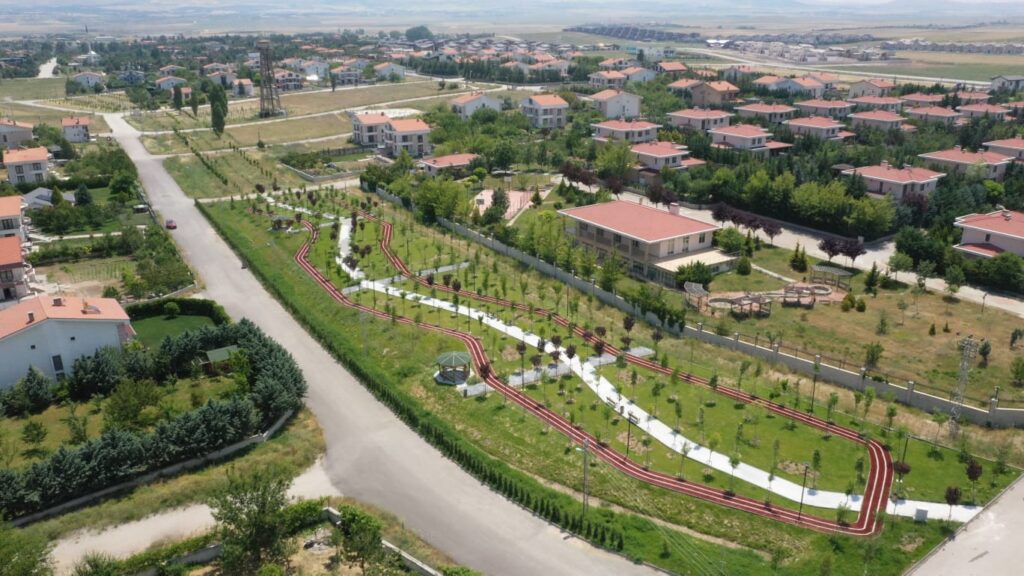 GÖLBAŞI BALLIKPINARI MAH. PARKI