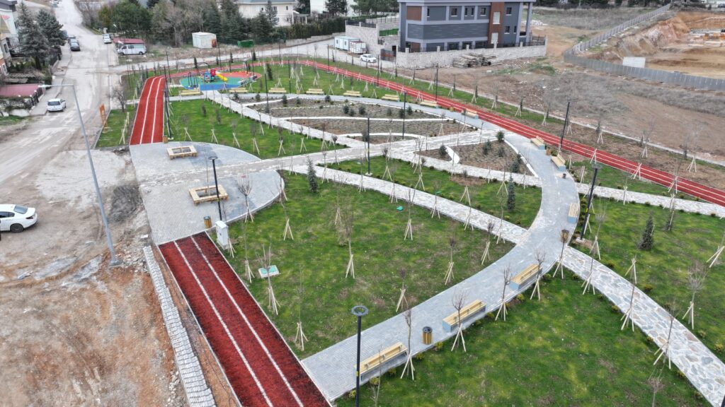ÇANKAYA İLÇESİ ALACAATLI MAH. BEYLER CADDESİ 273, 261 Ve 62927 Ada Önü PARK YAPIMI