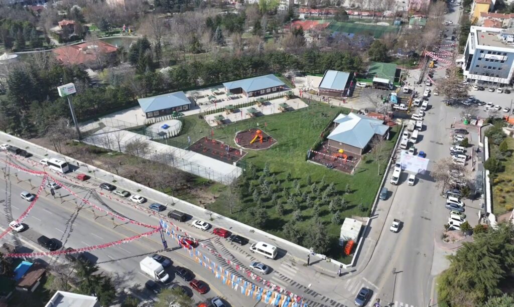 YENİMAHALLE DEMETEVLER LUNAPARK PEYZAJ DÜZENLEMESİ