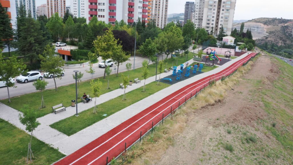 ÇANKAYA ÜMITKÖY MAH. MEKSIKA CAD. 2449. SOKAK PARK ALANI (ÇAĞLAYAN ÜSTÜ)