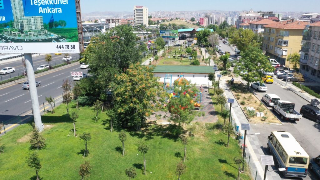 ÇANKAYA AŞTİ KARŞISI YEŞİL ALAN