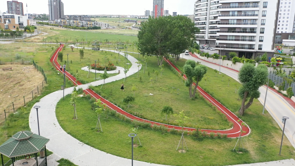 ÇANKAYA KANUNİ SULTAN SÜLEYMAN BULVARI YANI PARK ALANI